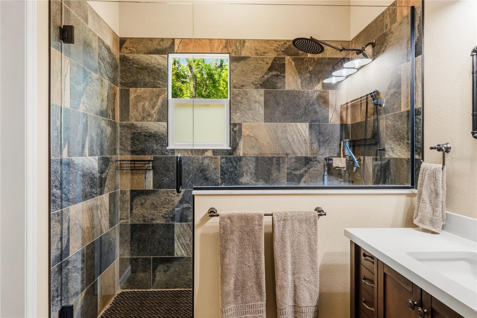 Primary Bath - 135 LINDA SUE DR, LAKE HELEN