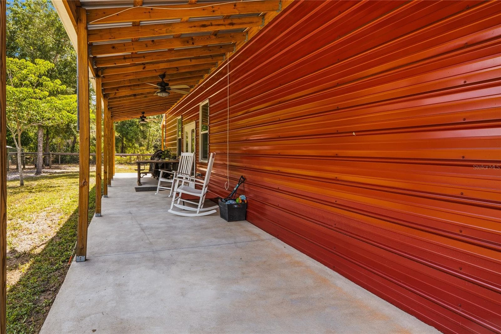 Wrap Around Porch - 135 LINDA SUE DR, LAKE HELEN