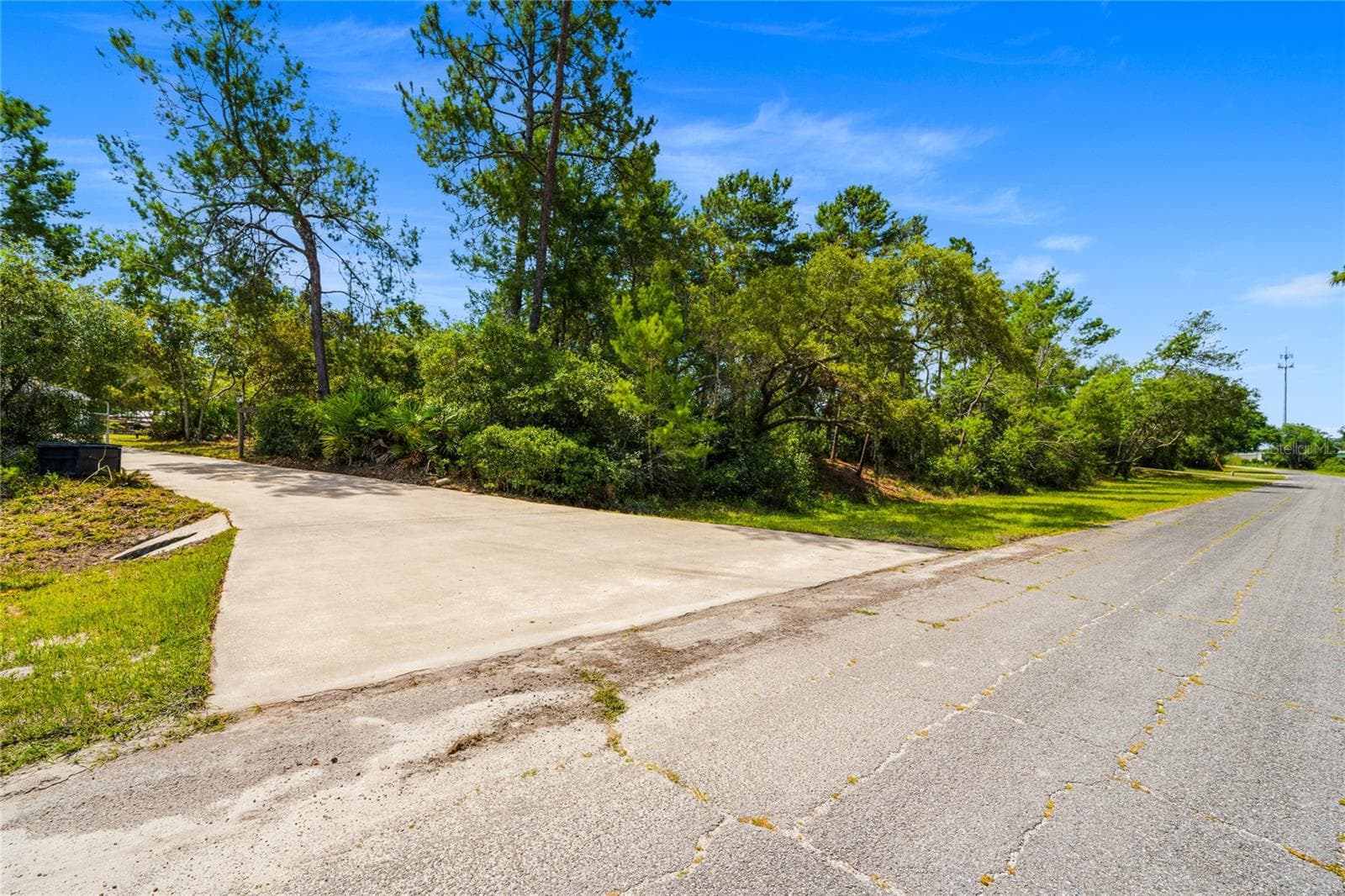Single Family Residence at 135 LINDA SUE DR, LAKE HELEN, photo 64 of 77