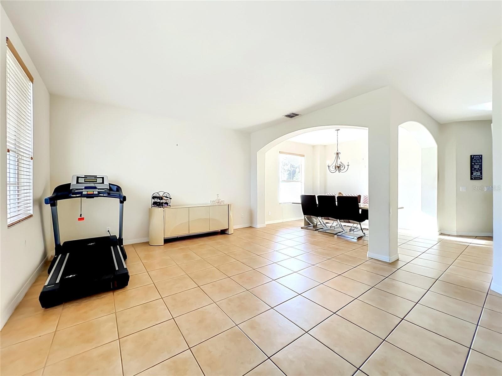 Foyer & Dining Room - 12912 CLOVERDALE LN, CLERMONT
