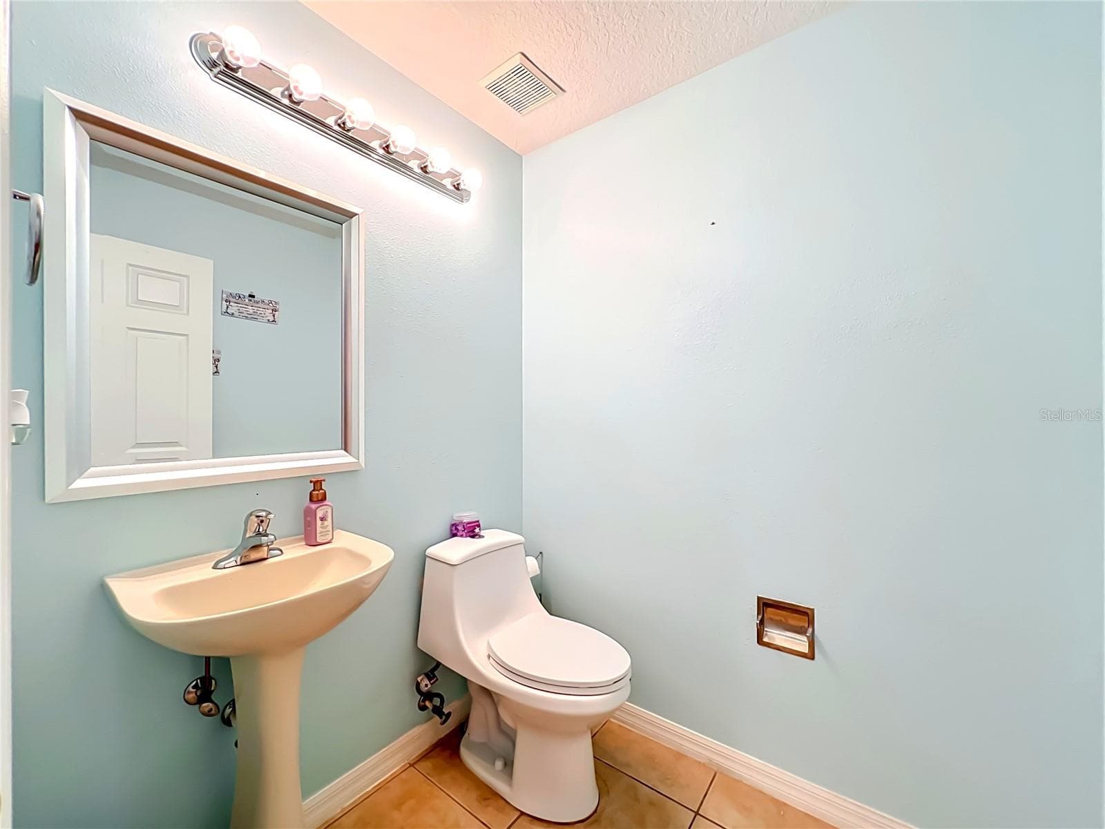 Downstairs Half-Bathroom - 12912 CLOVERDALE LN, CLERMONT