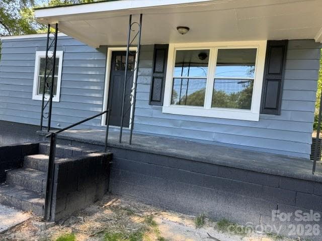 Single Family Residence at Gastonia, photo 2 of 20