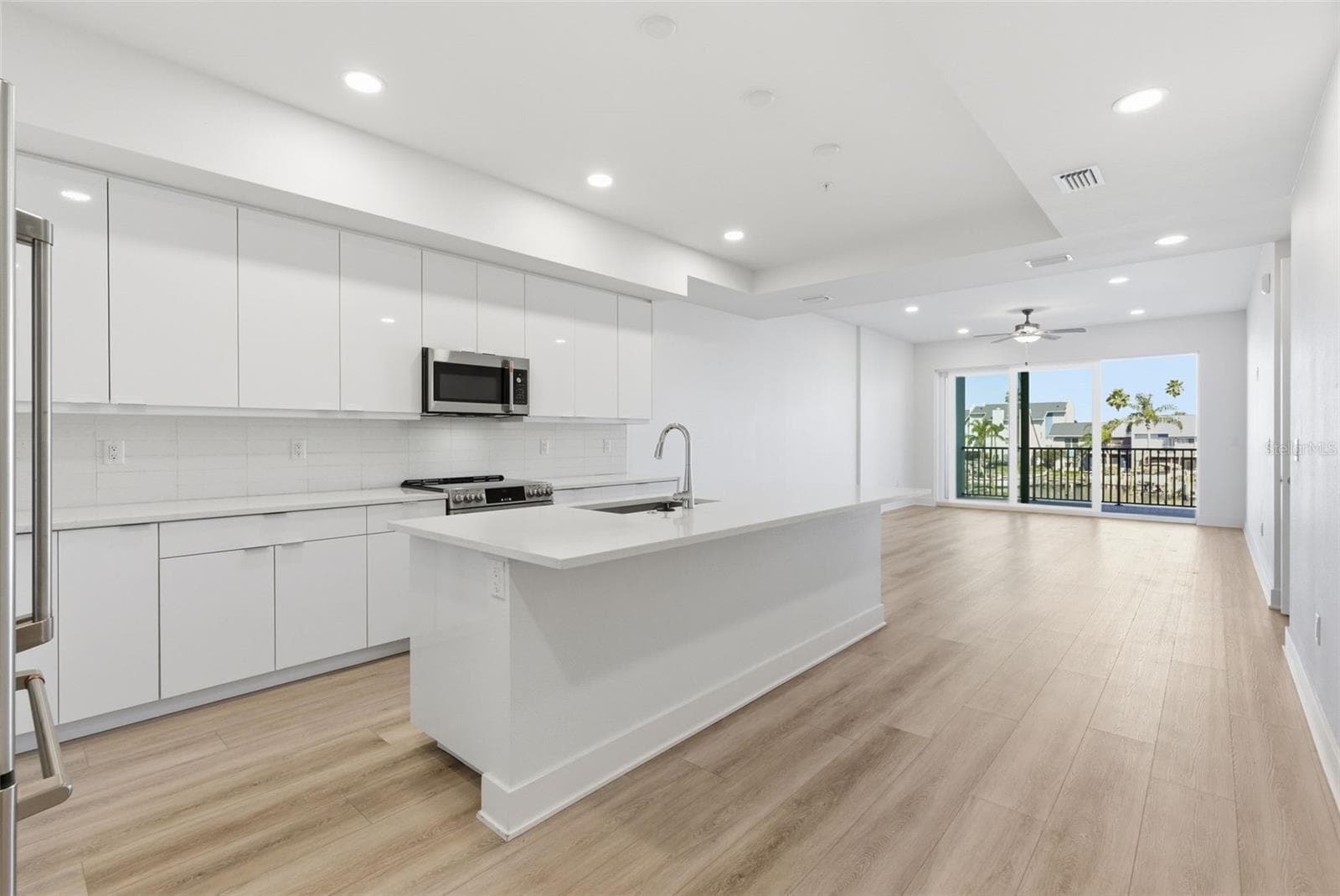Condominium at 400 150TH AVE #205, MADEIRA BEACH, photo 11 of 67