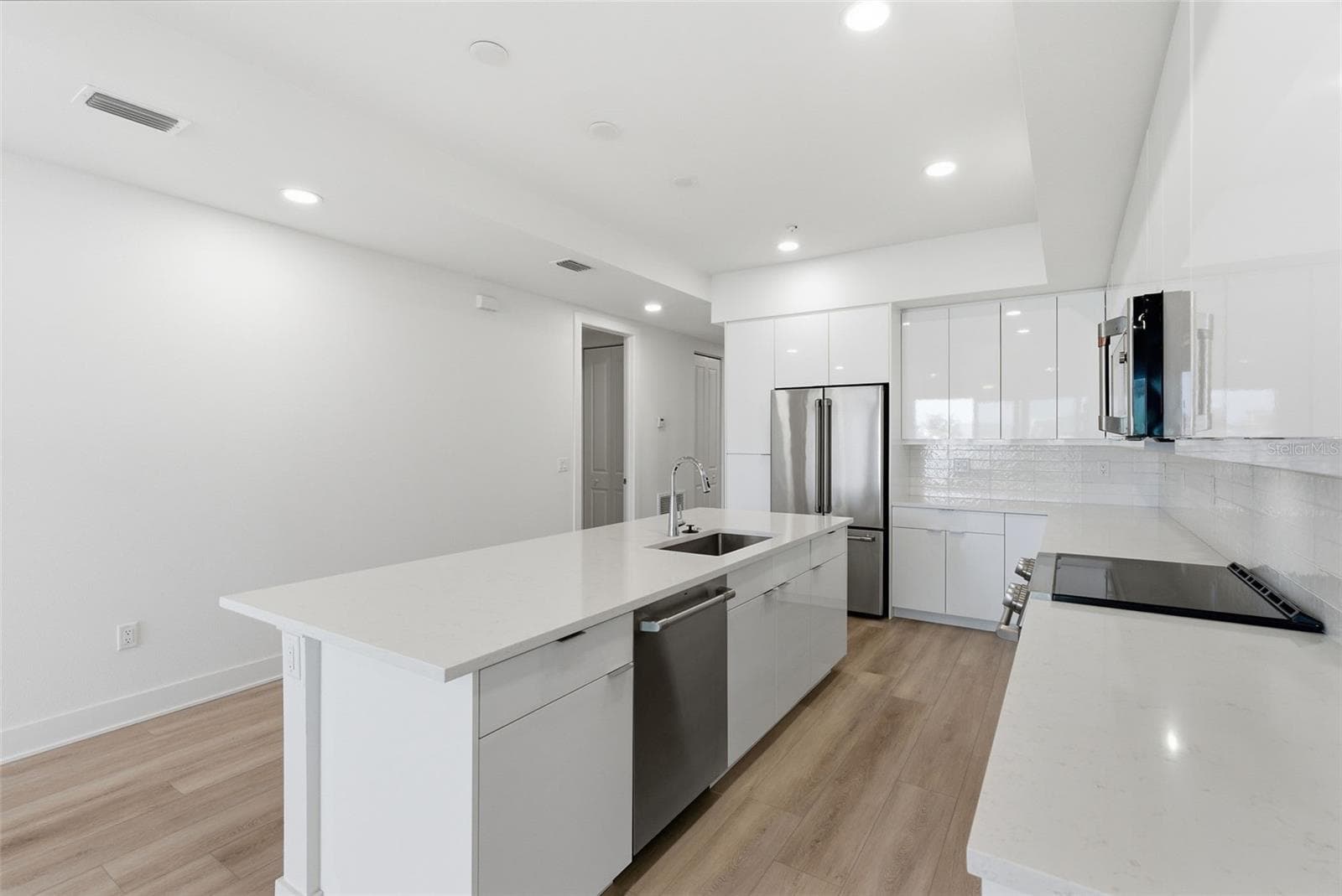 Condominium at 400 150TH AVE #205, MADEIRA BEACH, photo 12 of 67