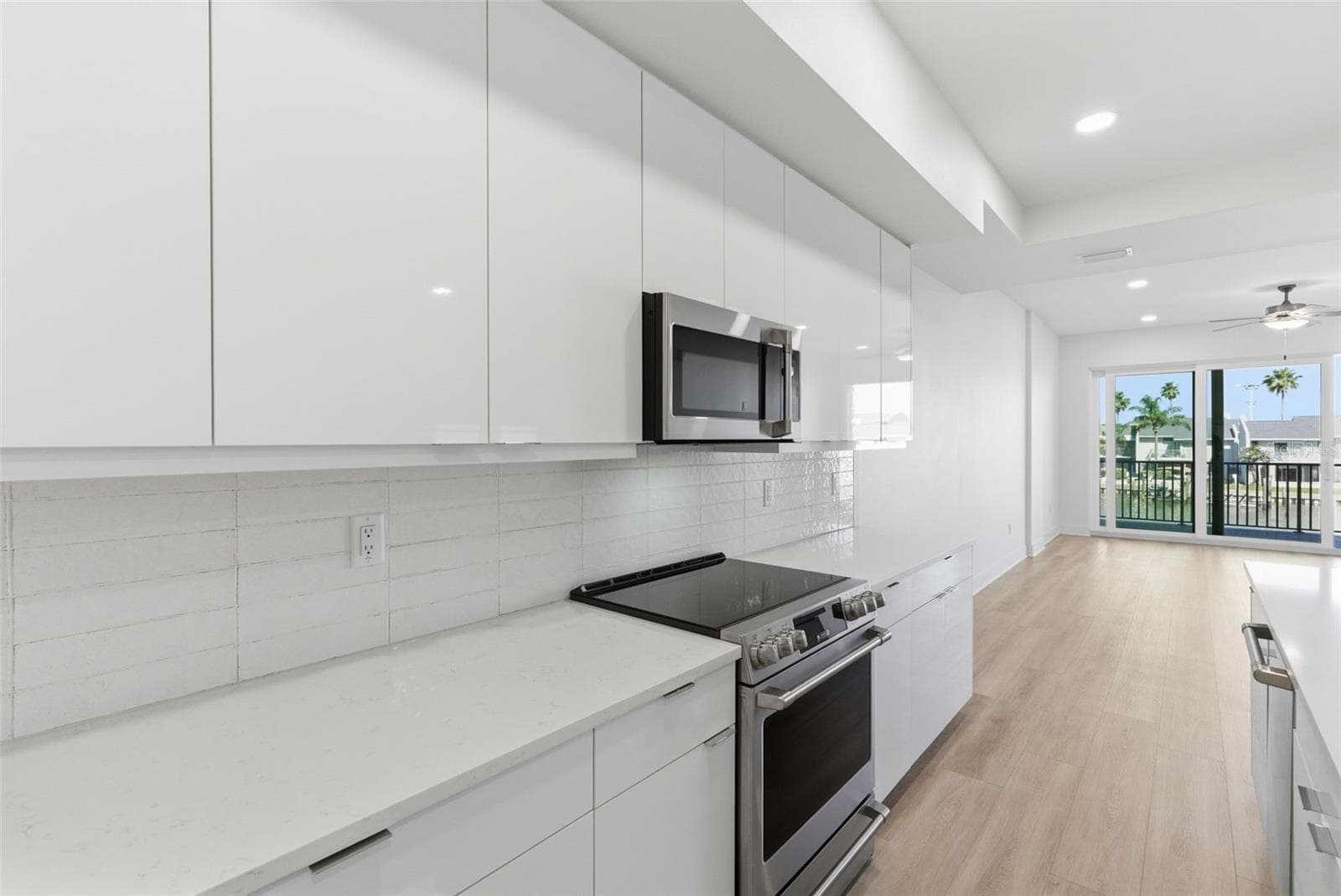 Condominium at 400 150TH AVE #205, MADEIRA BEACH, photo 13 of 67