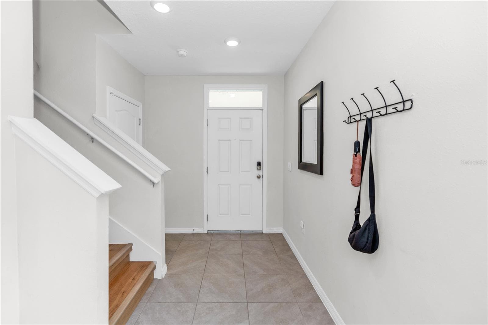 Foyer - 3758 SUNGROVE CIR, SANFORD
