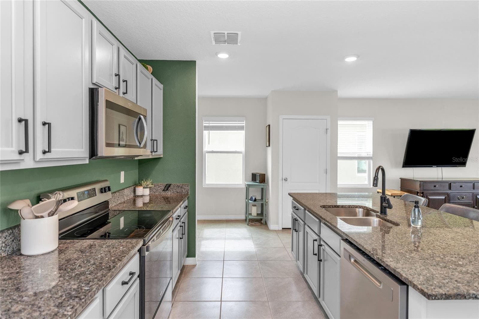 Granite Countertops/Island - 3758 SUNGROVE CIR, SANFORD