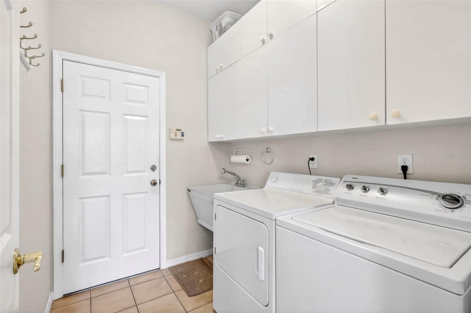 Single Family Residence at 5425 MATTHEW CT, SARASOTA, photo 45 of 83
