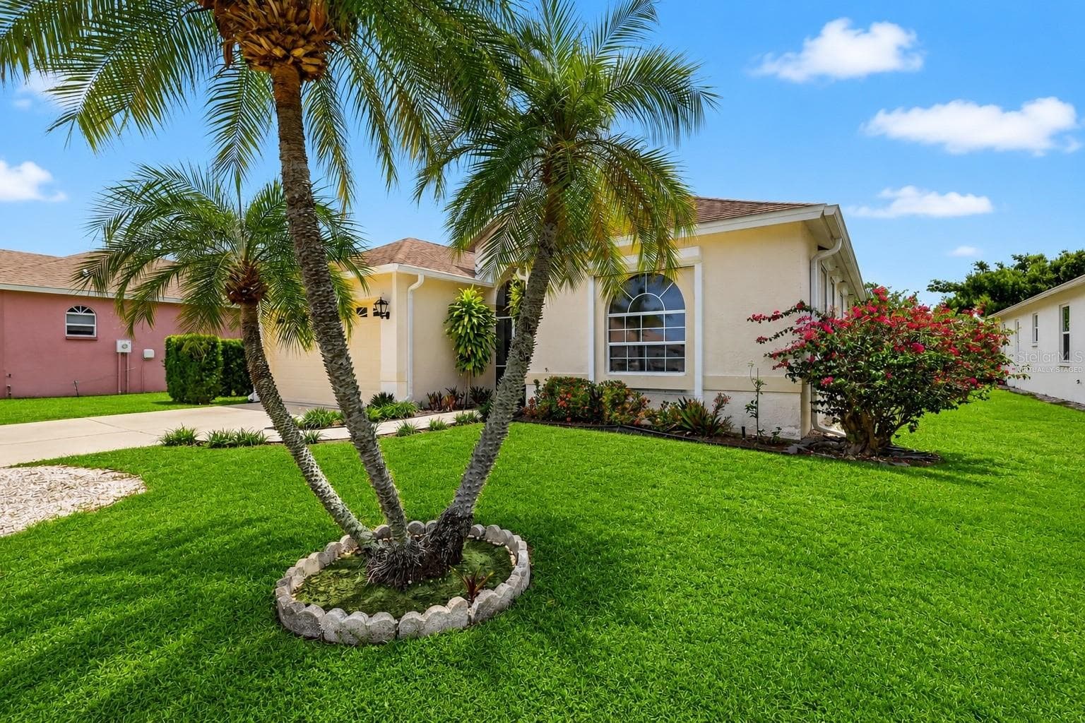 Virtually staged - 5425 MATTHEW CT, SARASOTA