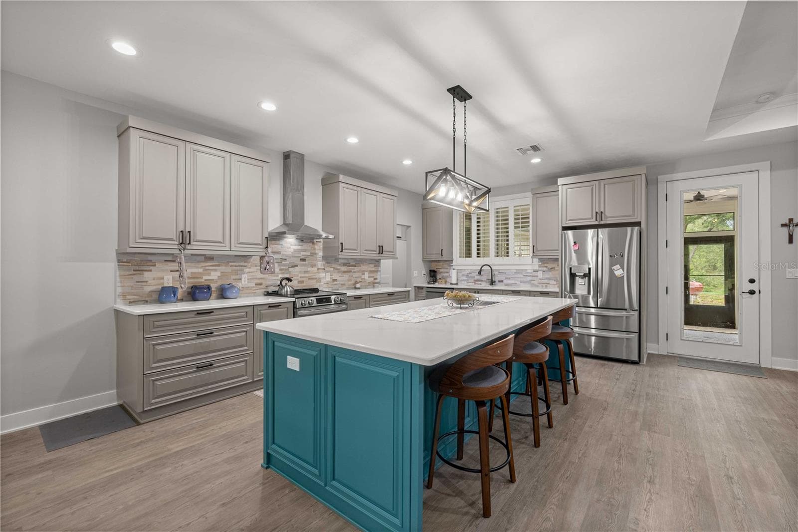 Kitchen with Large Island - 18272 SW 65TH LOOP, DUNNELLON