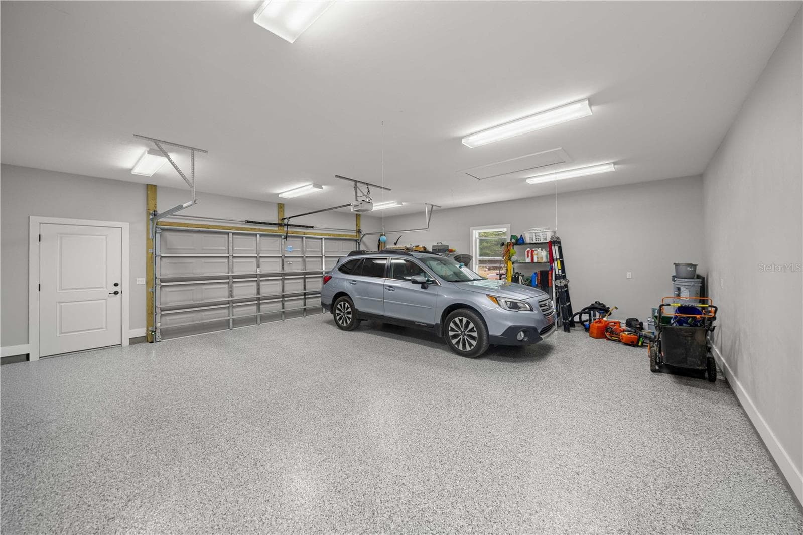 Oversized Garage - 18272 SW 65TH LOOP, DUNNELLON