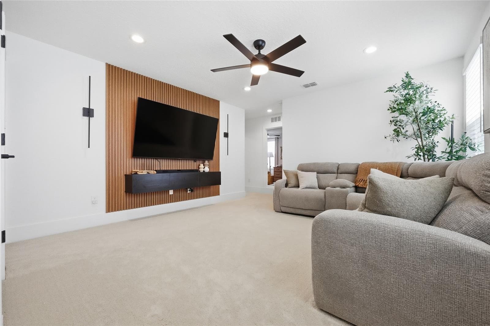 Single Family Residence at 1663 CROWNCREST DR, APOPKA, photo 31 of 46