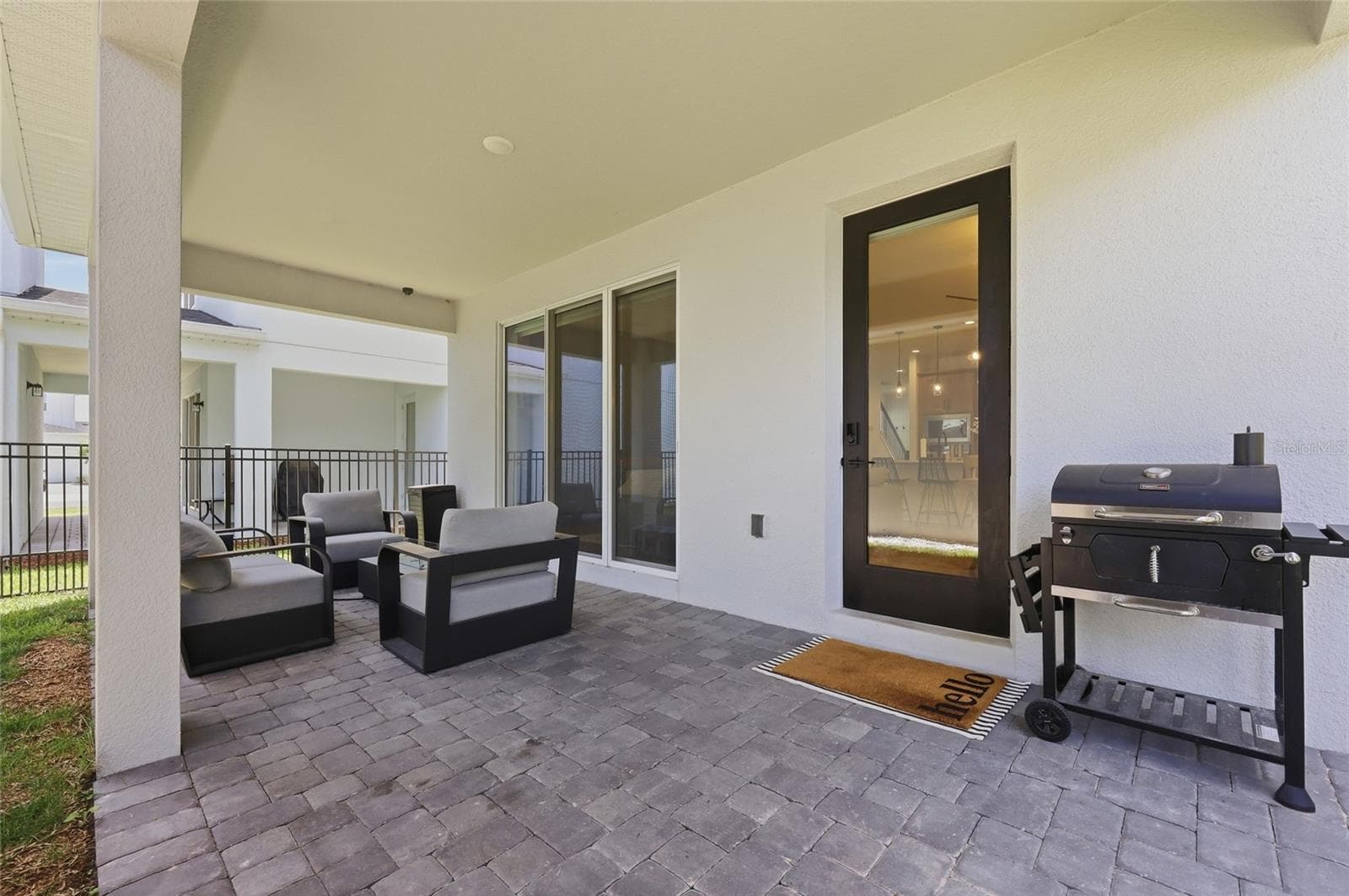 Courtyard / patio - 1663 CROWNCREST DR, APOPKA
