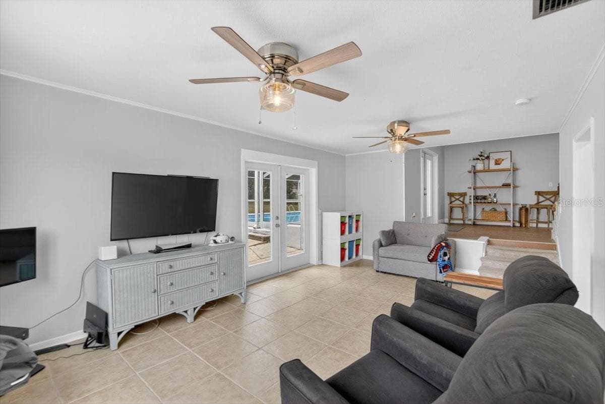 Single Family Residence at 115 W BRENTRIDGE DR, BRANDON, photo 10 of 56