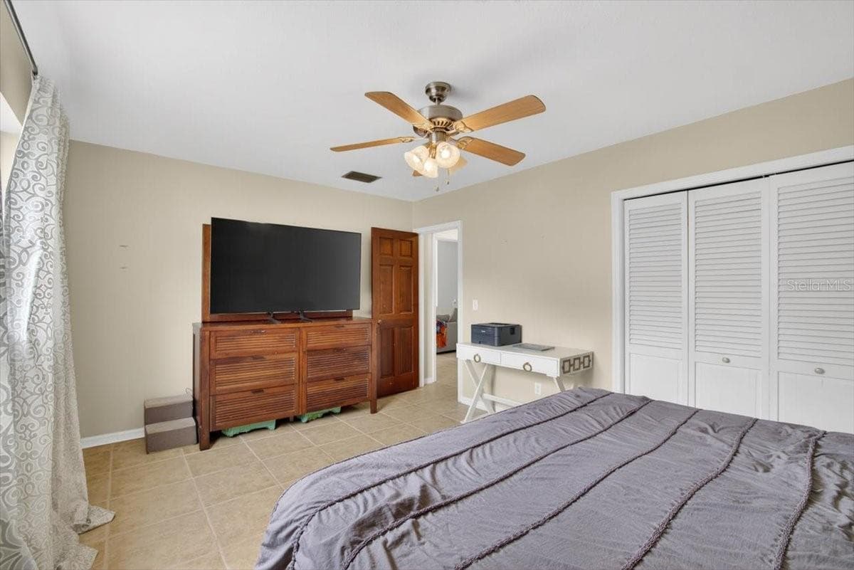 Single Family Residence at 115 W BRENTRIDGE DR, BRANDON, photo 21 of 56