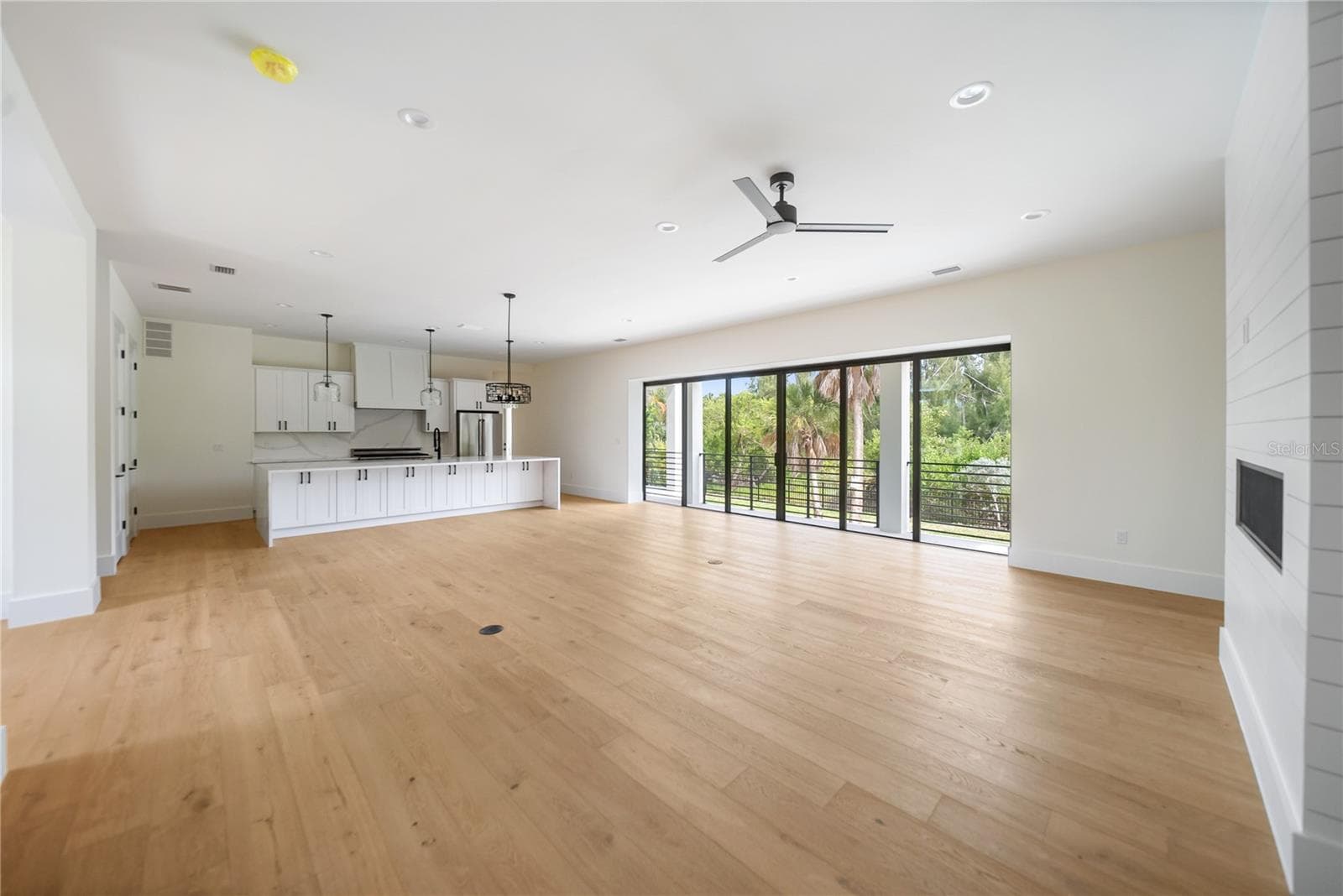 Single Family Residence at 626 BUTTONWOOD DR, LONGBOAT KEY, photo 36 of 91