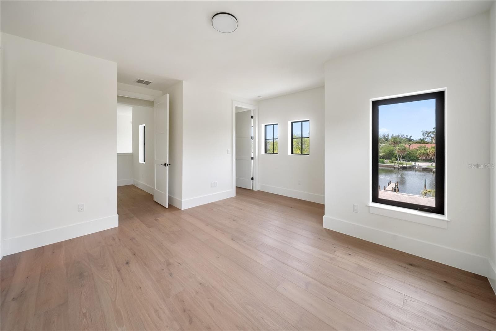 Single Family Residence at 626 BUTTONWOOD DR, LONGBOAT KEY, photo 64 of 91