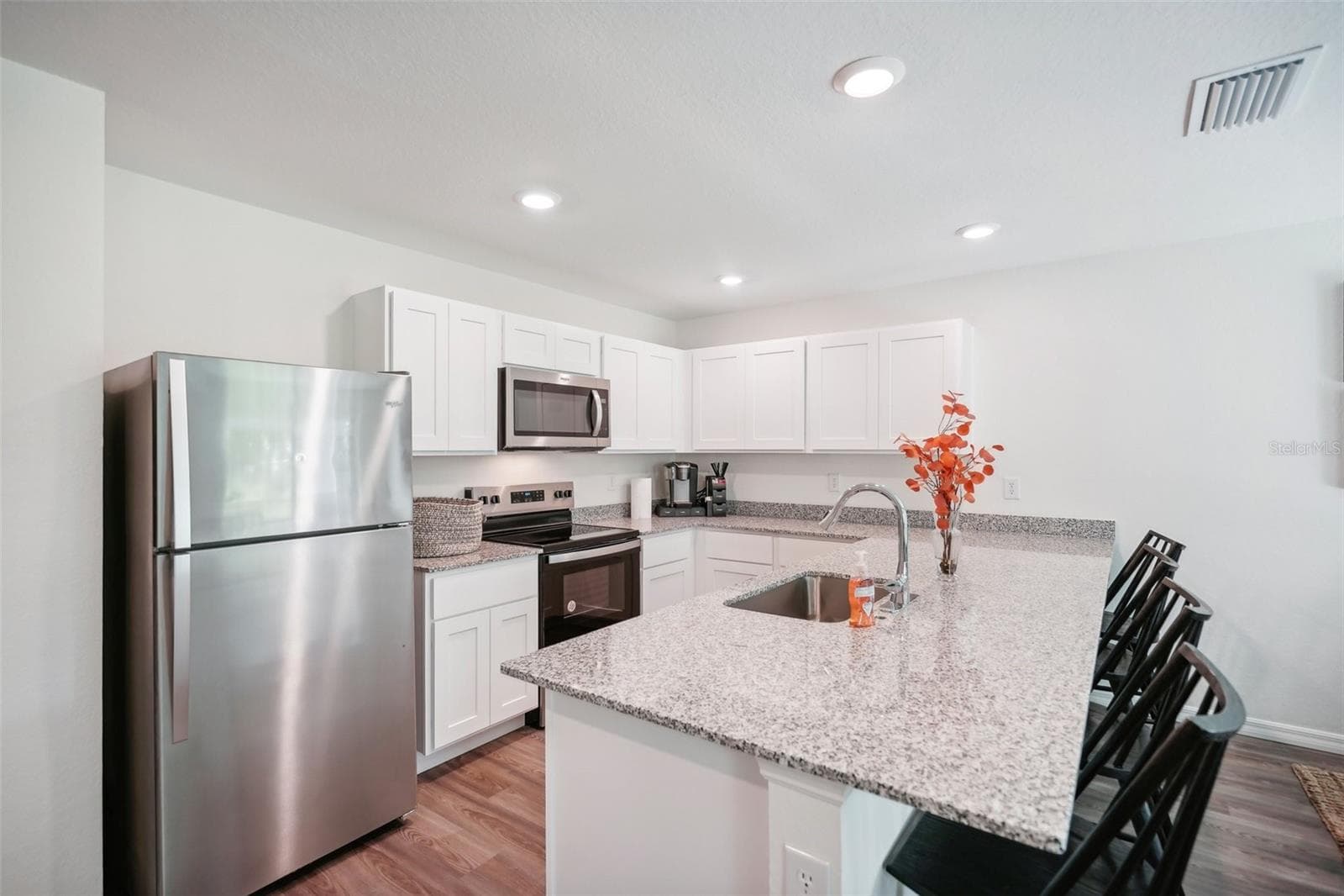 Single Family Residence at 472 OAK CANOPY CIR, AVON PARK, photo 18 of 51
