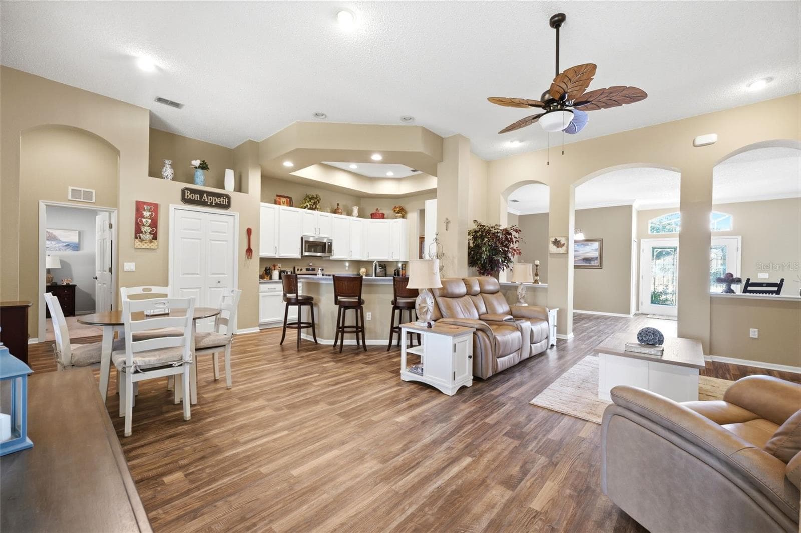 Family Room/Breakfast Nook/Kitchen - 11407 LEEDS DR, SPRING HILL