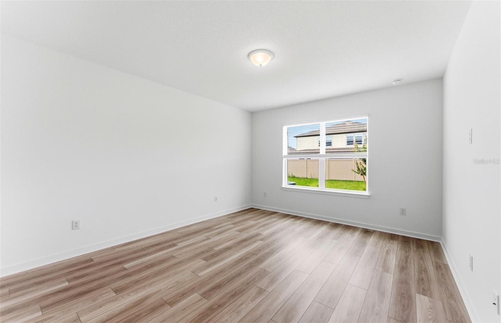 Owner's Suite - 33452 BINDING TIES LN, WESLEY CHAPEL