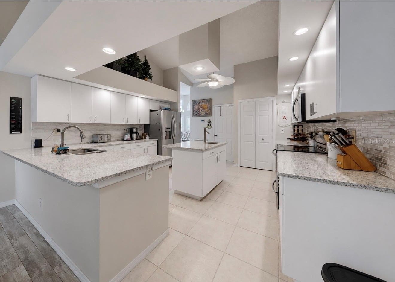 Single Family Residence at 2027 NEW BEDFORD DR, SUN CITY CENTER, photo 25 of 51