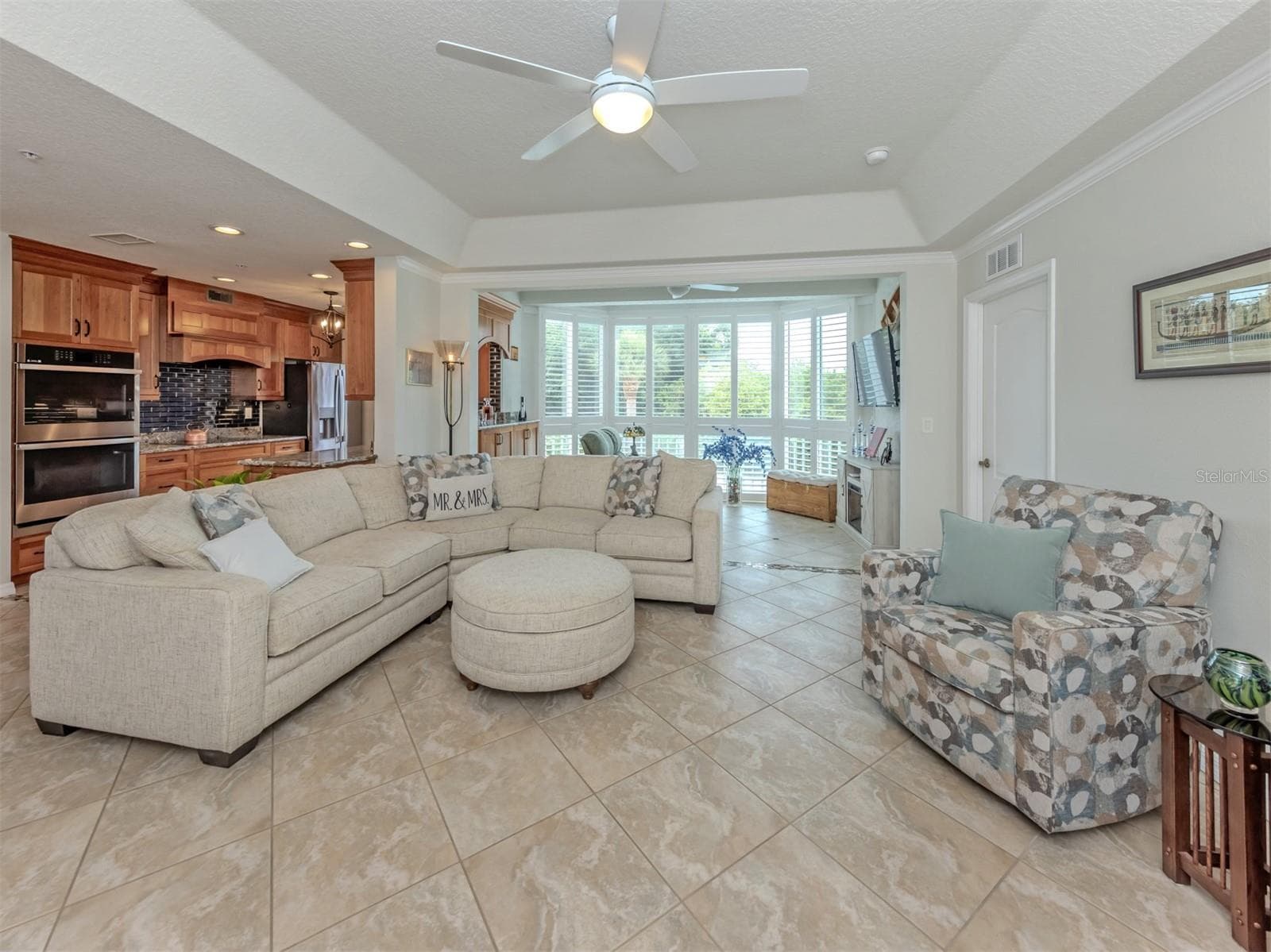 Living room, Florida room, kitchen - 1505 GONDOLA PARK DR #1505, VENICE