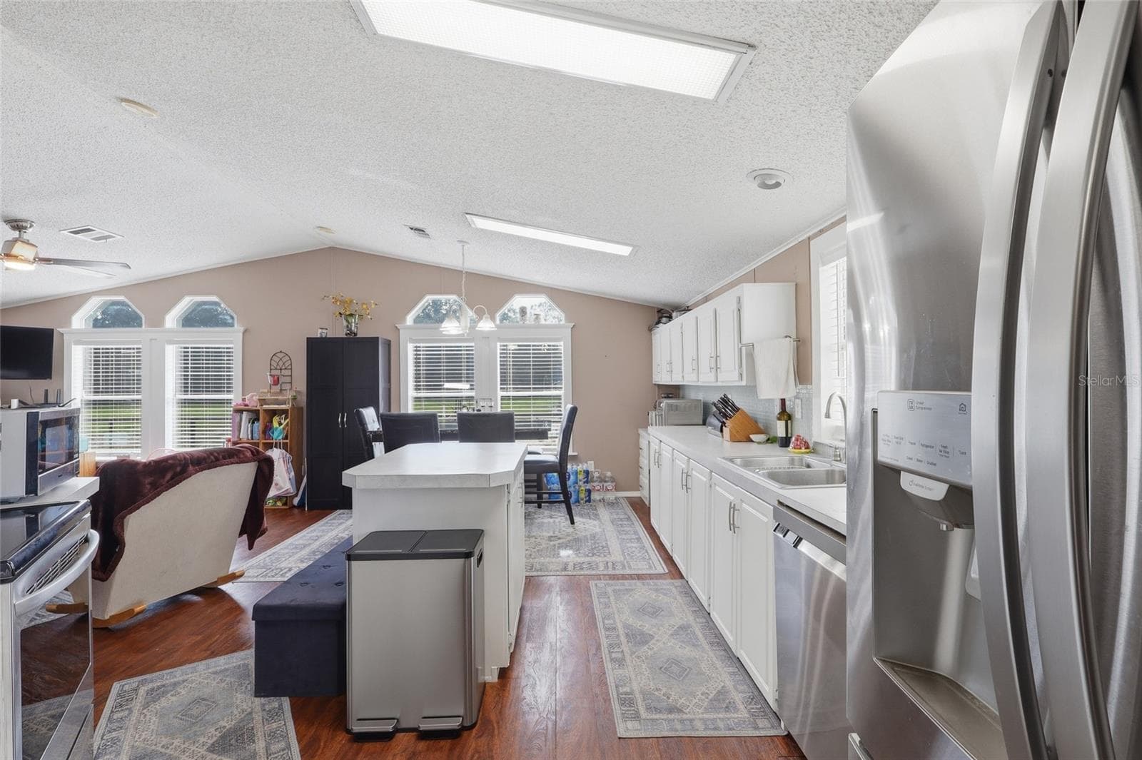 Manufactured Home at 28651 TUPPER RD, WESLEY CHAPEL, photo 8 of 33