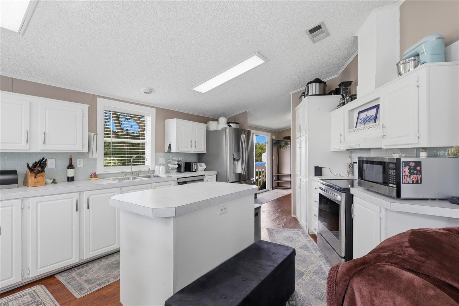 Manufactured Home at 28651 TUPPER RD, WESLEY CHAPEL, photo 10 of 33