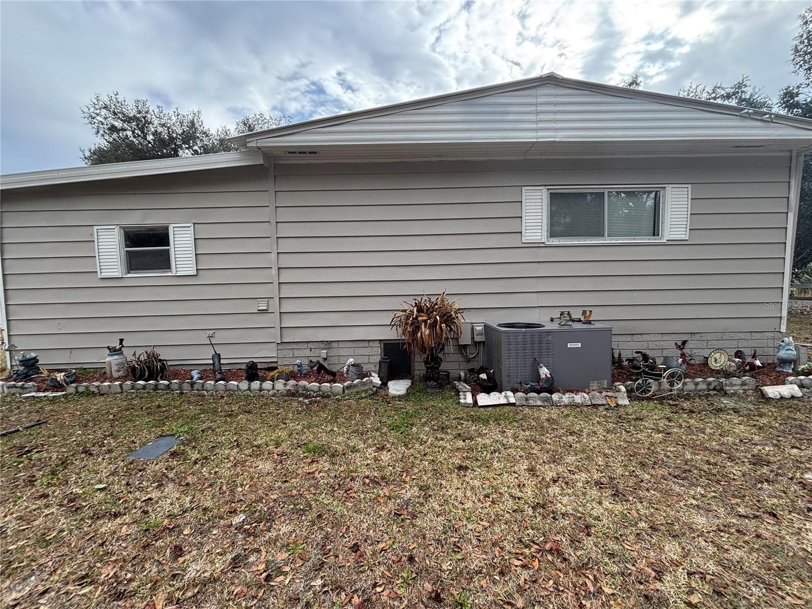 Manufactured Home at 2420 SE 175TH TER, SILVER SPRINGS, photo 19 of 23
