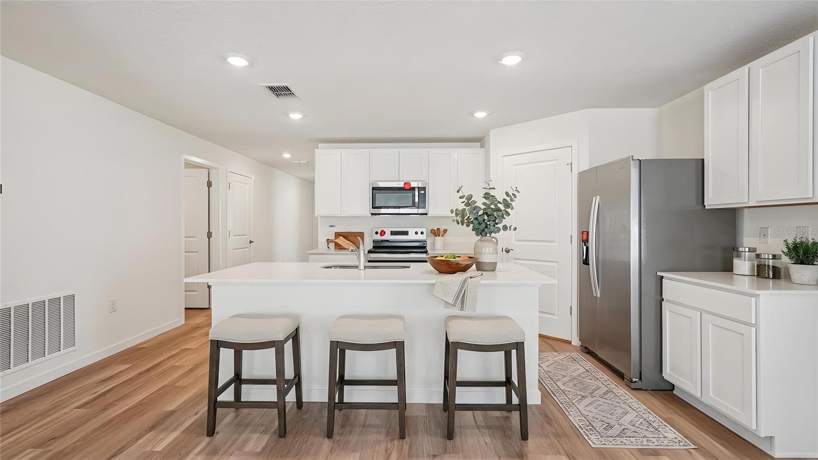 Single Family Residence at 10157 SE 158TH LN, SUMMERFIELD, photo 6 of 21