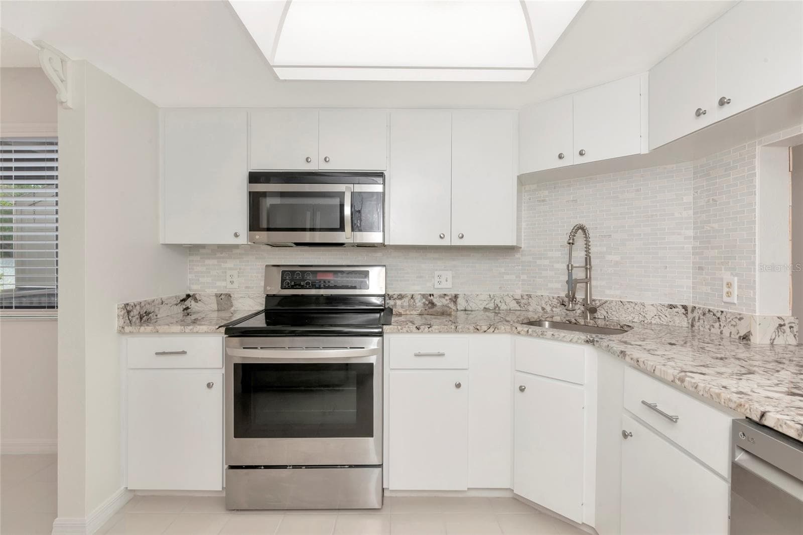 Kitchen - 116 WOODLAND PL #116, OSPREY