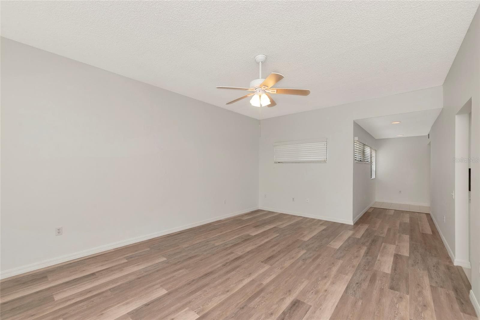 Livingroom - 116 WOODLAND PL #116, OSPREY