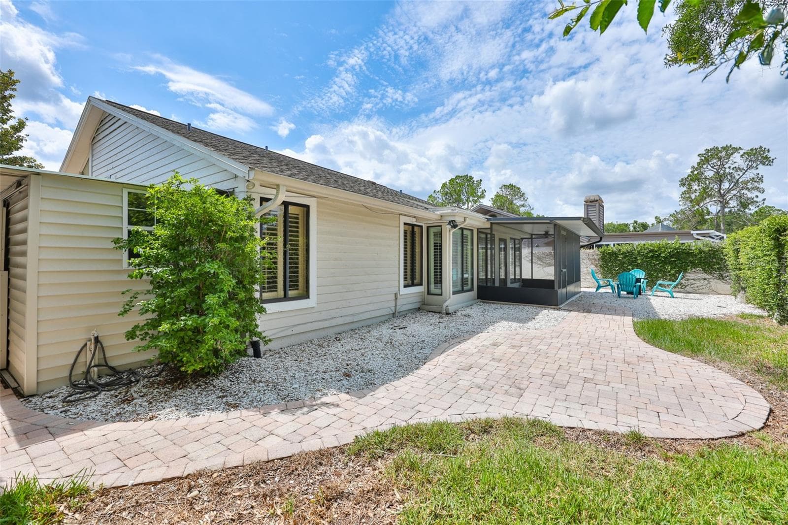 Single Family Residence at 14651 VILLAGE GLEN CIR, TAMPA, photo 6 of 59