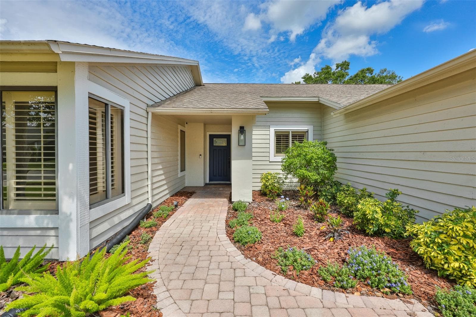 Single Family Residence at 14651 VILLAGE GLEN CIR, TAMPA, photo 8 of 59
