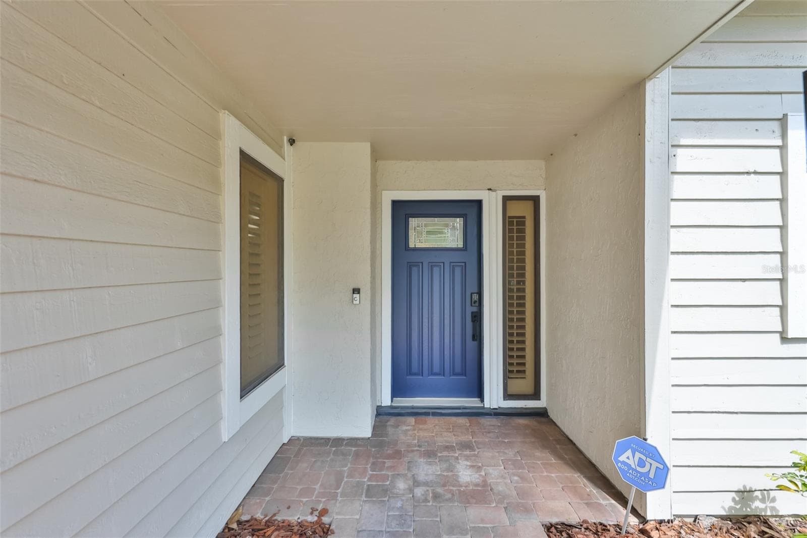 Single Family Residence at 14651 VILLAGE GLEN CIR, TAMPA, photo 9 of 59