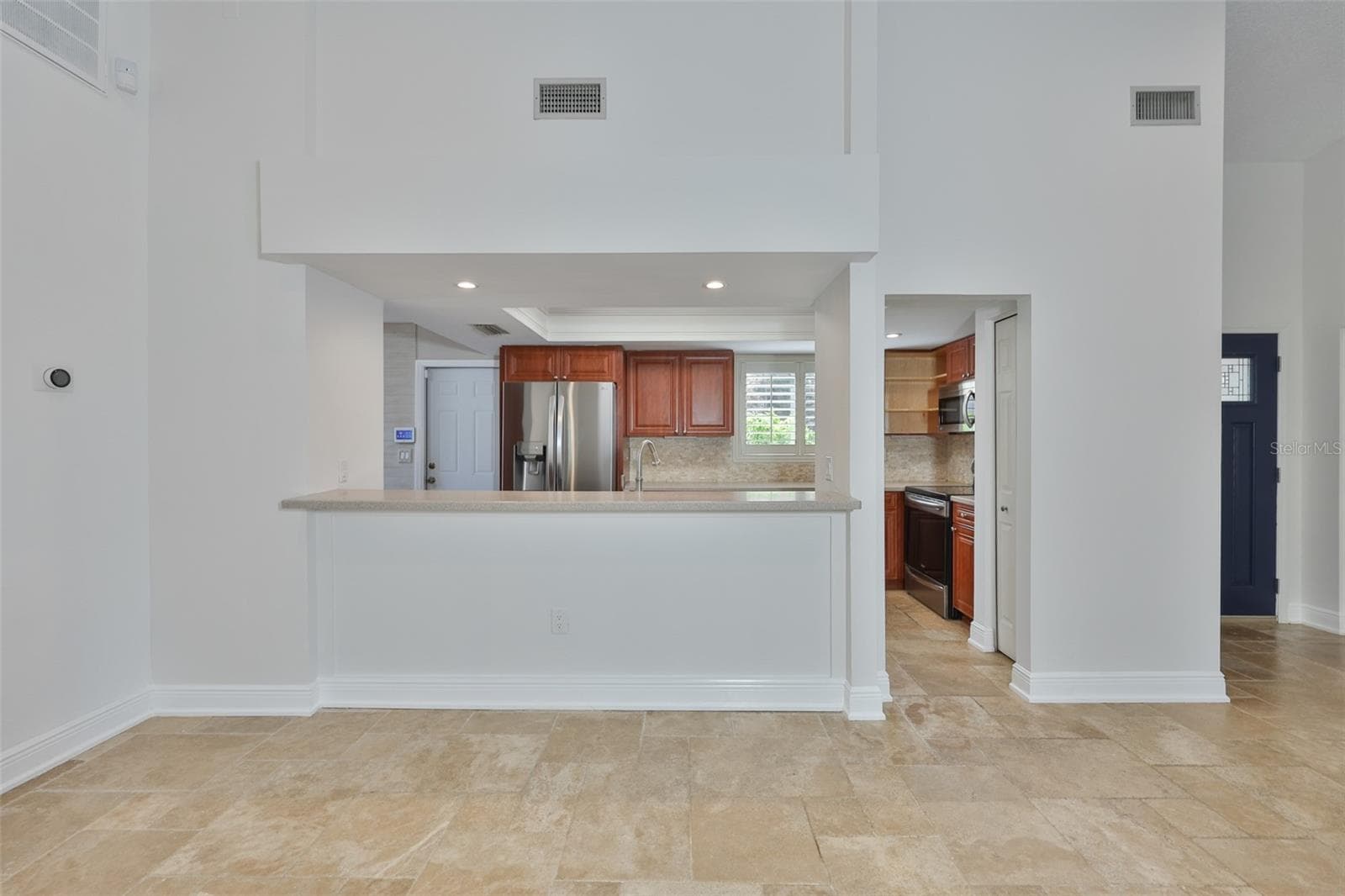 Single Family Residence at 14651 VILLAGE GLEN CIR, TAMPA, photo 14 of 59
