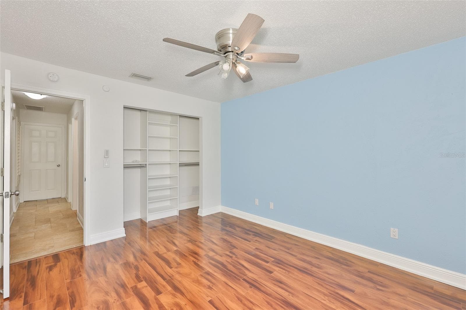 Single Family Residence at 14651 VILLAGE GLEN CIR, TAMPA, photo 35 of 59