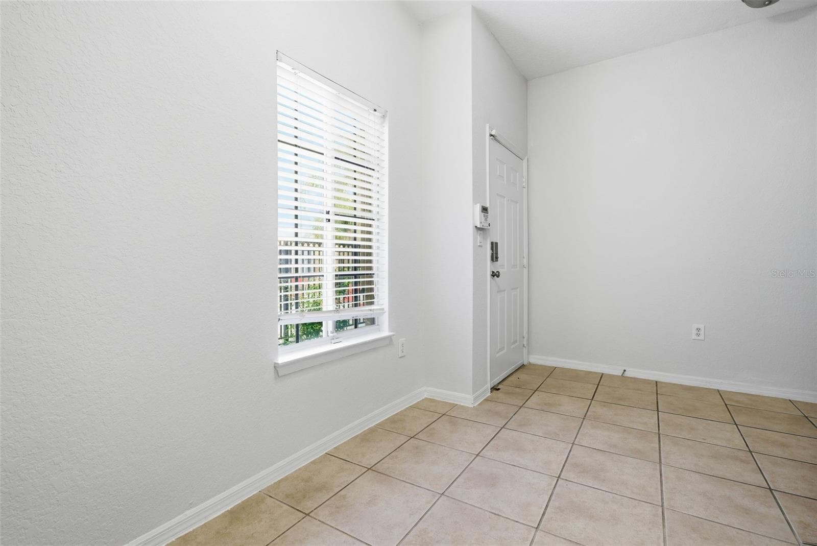 Condominium at 113 GRAND BEACH PL, TAMPA, photo 7 of 42