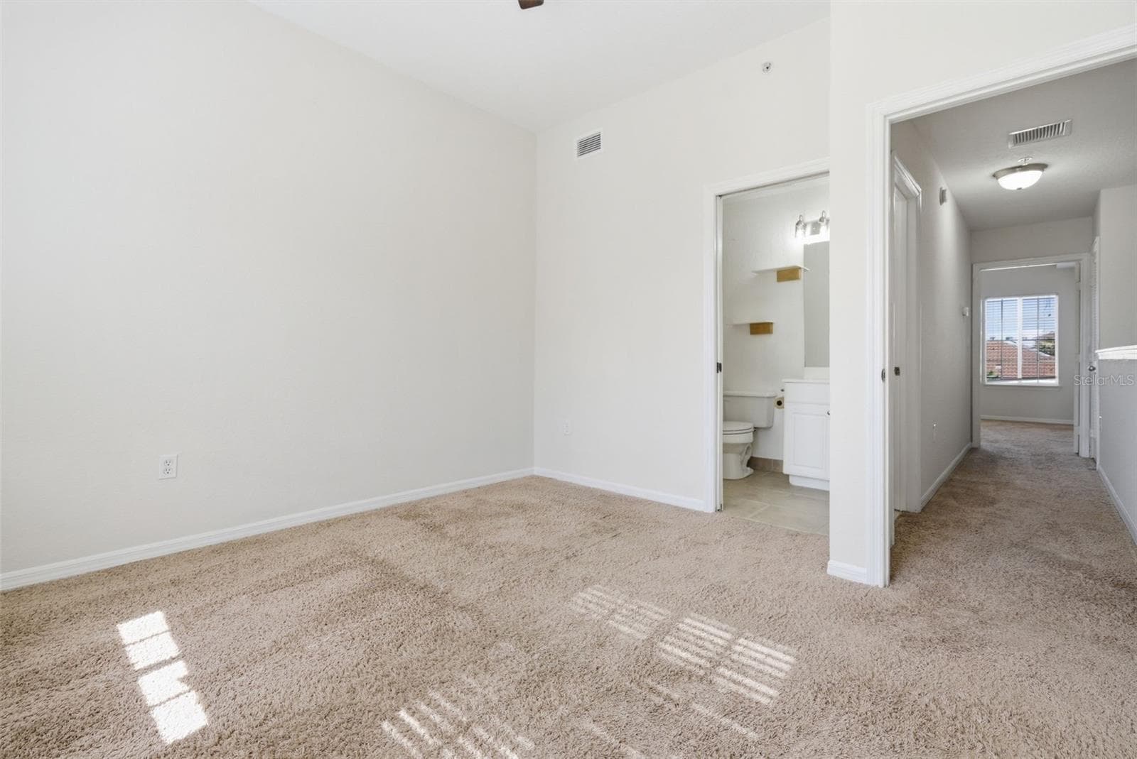 Condominium at 113 GRAND BEACH PL, TAMPA, photo 22 of 42