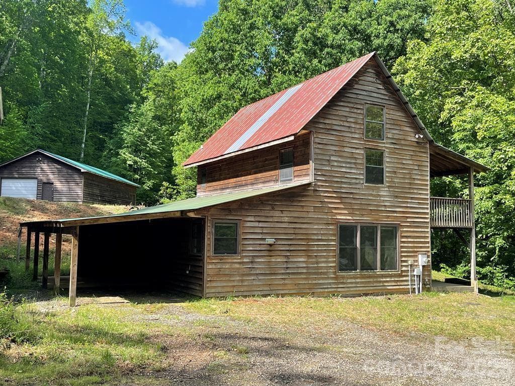 Single Family Residence at Sylva, photo 2 of 22