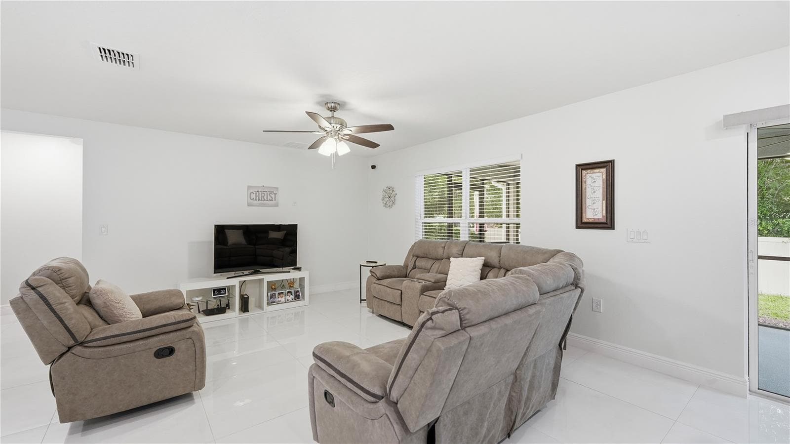 Single Family Residence at 2457 BULRUSH DR, ST CLOUD, photo 6 of 25