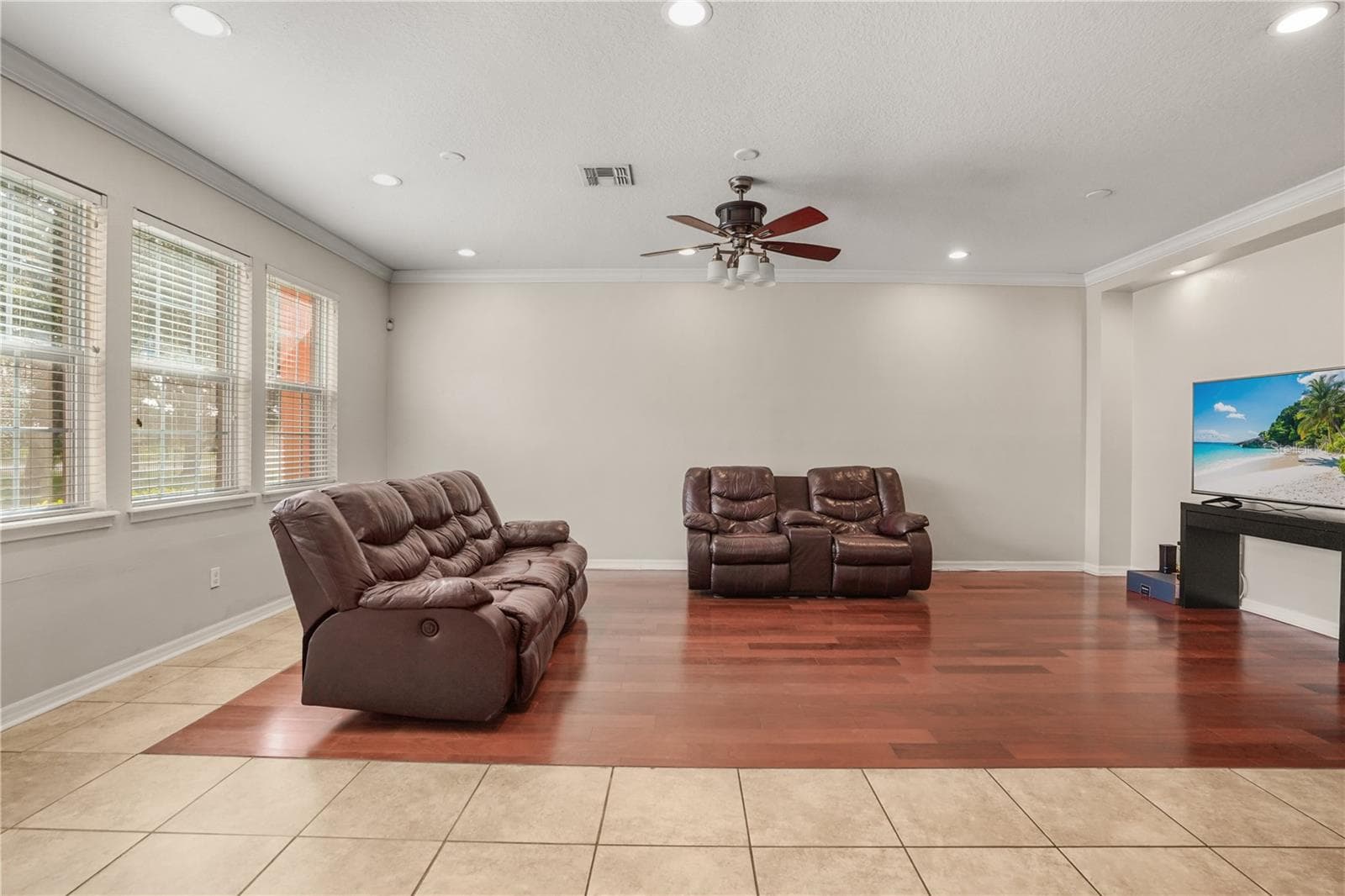 Townhouse at 561 TELFAIR SQUARE CT, SANFORD, photo 7 of 46