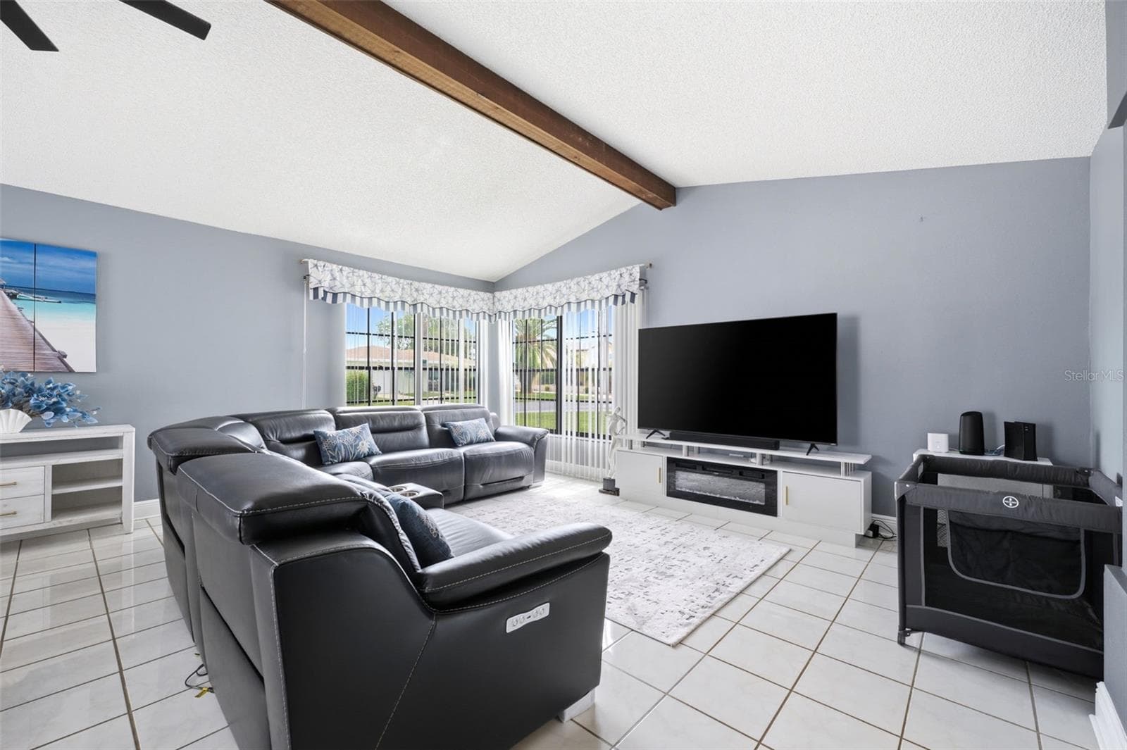 Living Room - 4262 PARADISE CIR, HERNANDO BEACH