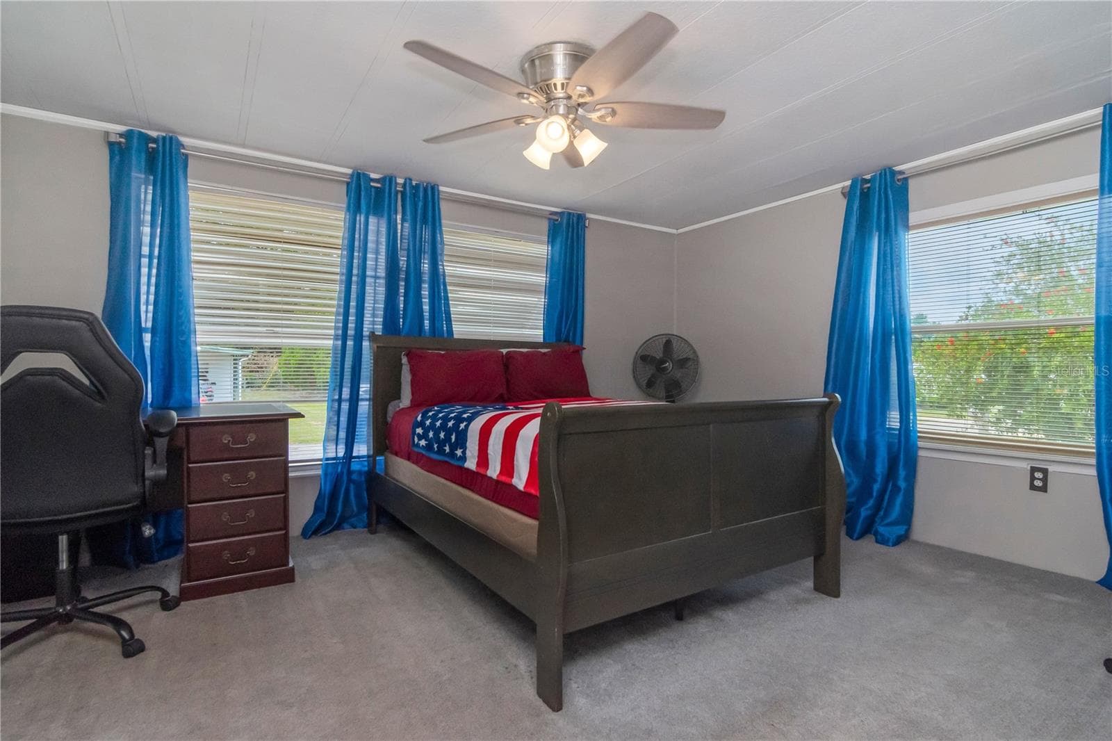 Manufactured Home at 39219 OLA AVE, ZEPHYRHILLS, photo 25 of 36
