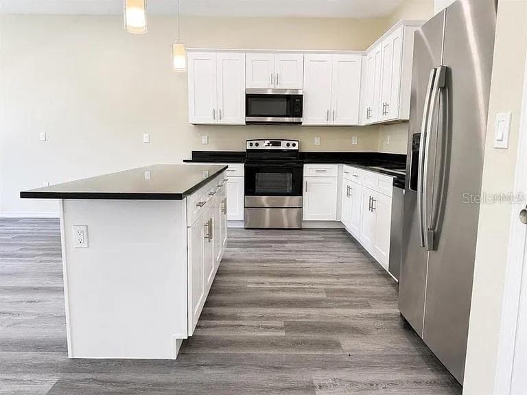 Townhouse at 4365 CAMBIO GARDENS CT, TAMPA, photo 8 of 29
