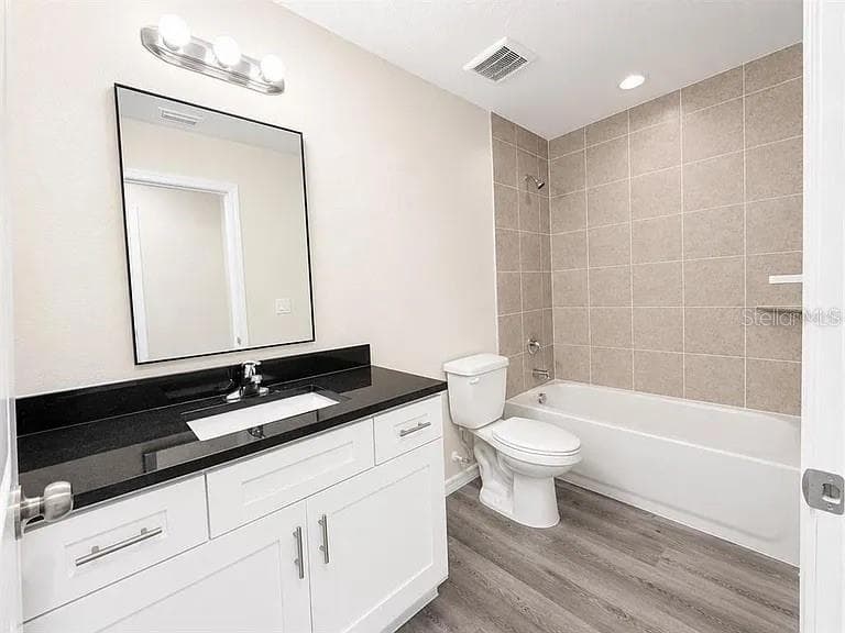 Townhouse at 4365 CAMBIO GARDENS CT, TAMPA, photo 21 of 29