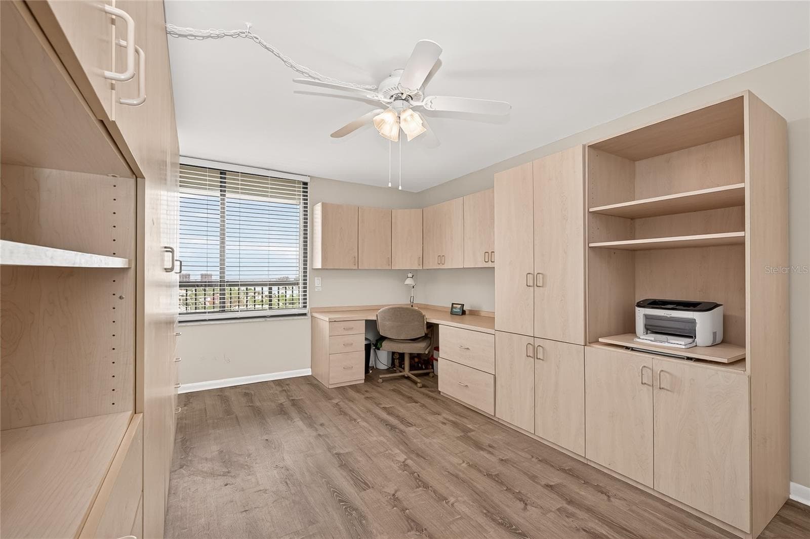 This bedroom can also be used as a home office - 9425 BLIND PASS RD #1103, ST PETE BEACH