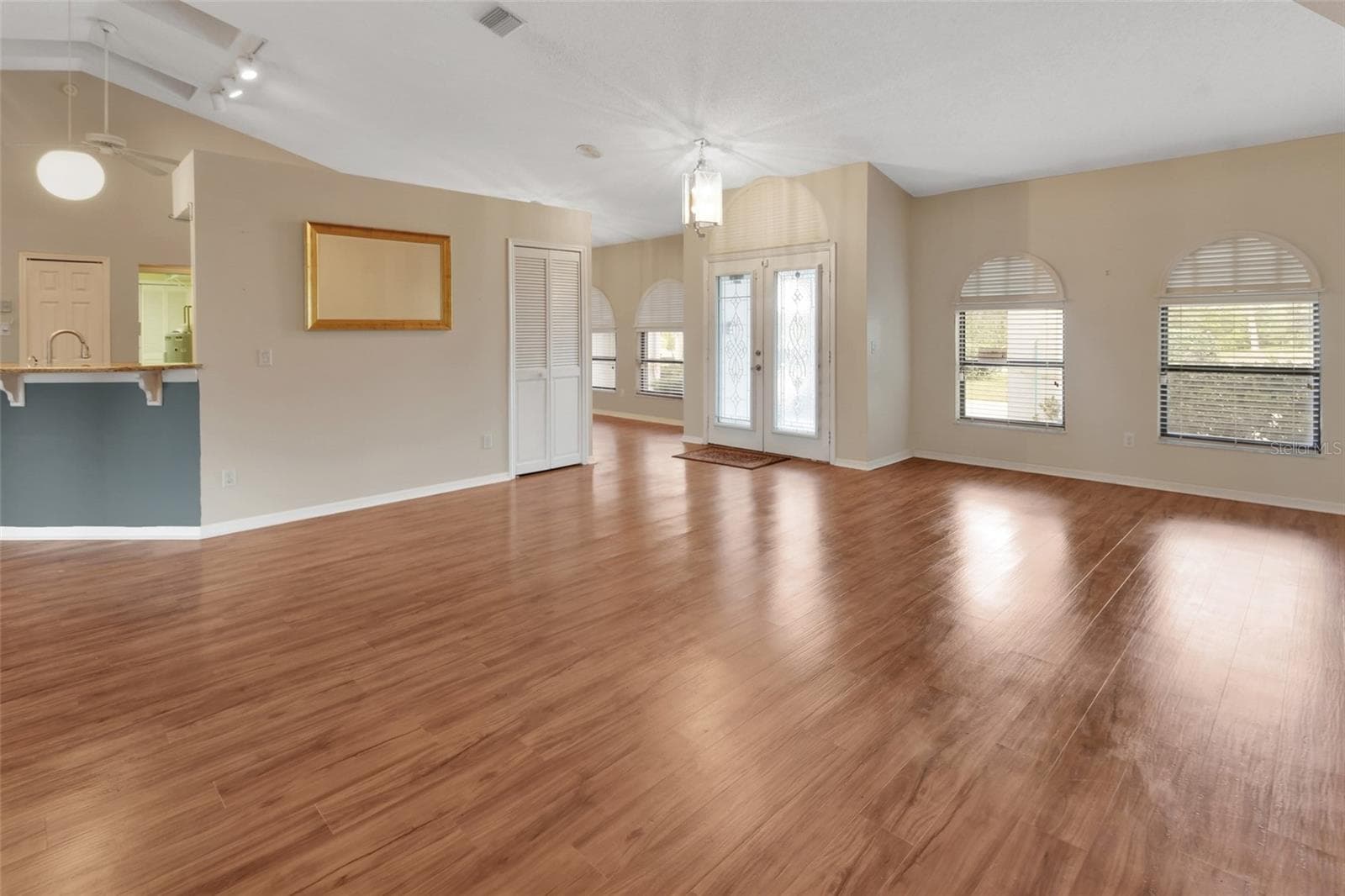 Volume Ceilings - 2465 ROYAL RD, DELAND