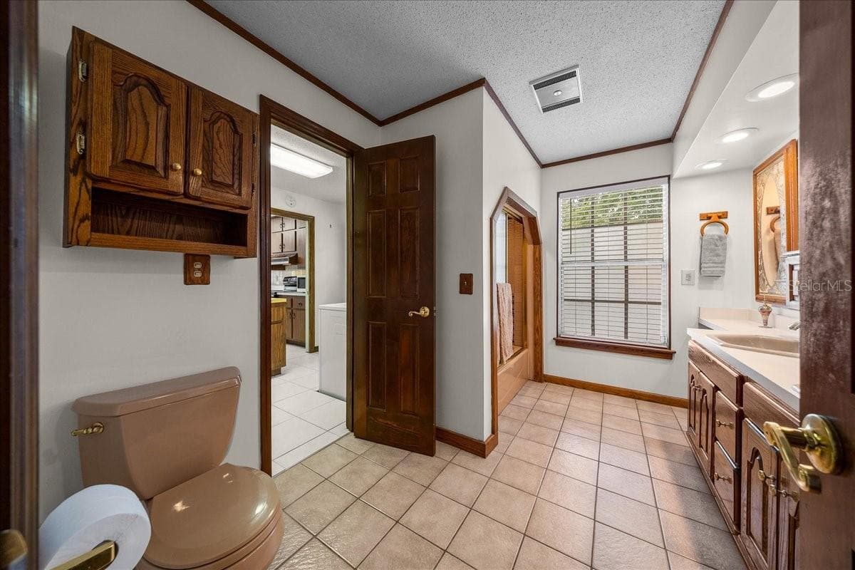 Single Family Residence at 2300 SE 38TH CT, OCALA, photo 19 of 91