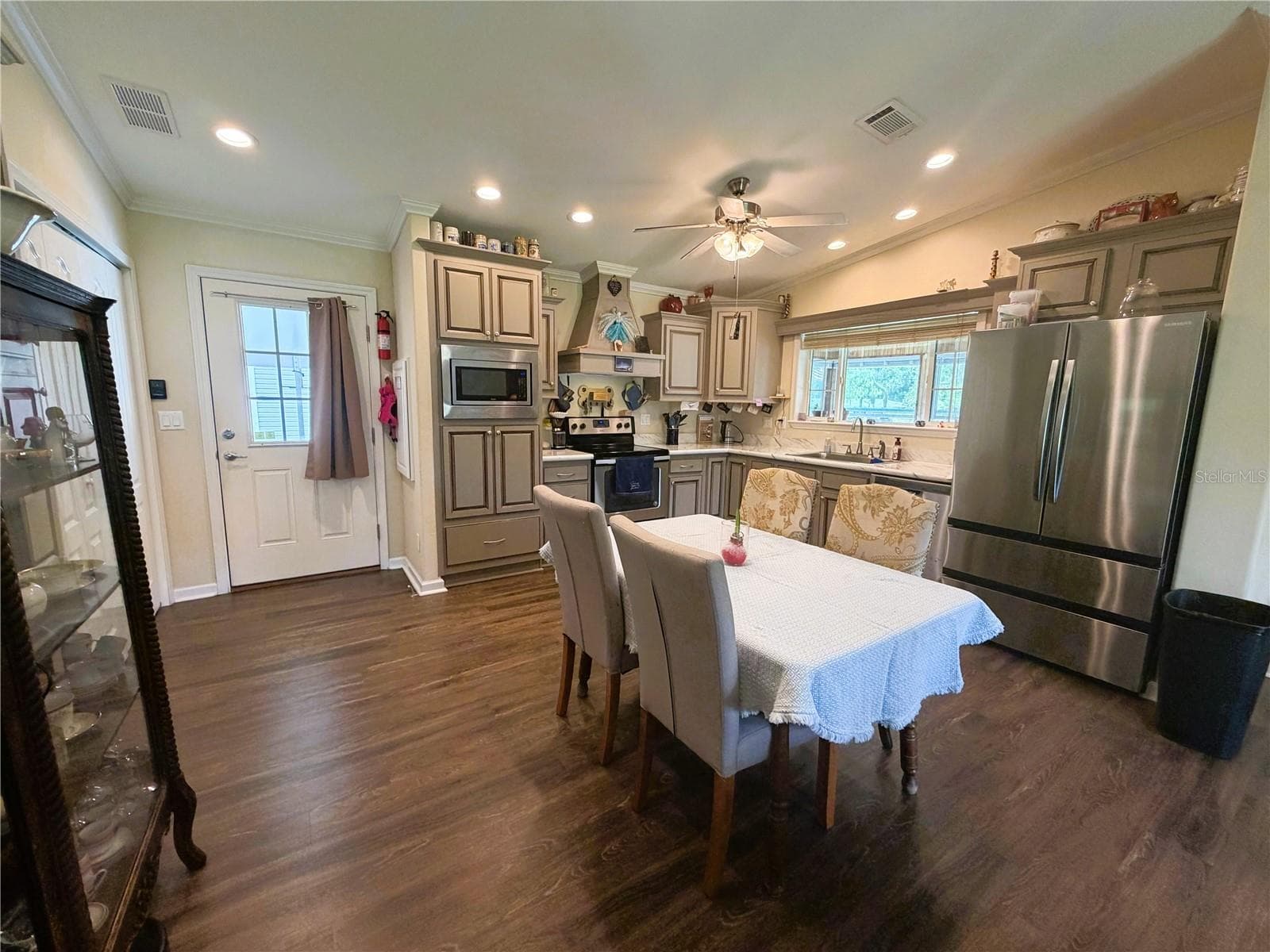 Manufactured Home at 165 SAGO PALM DR, LEESBURG, photo 24 of 63